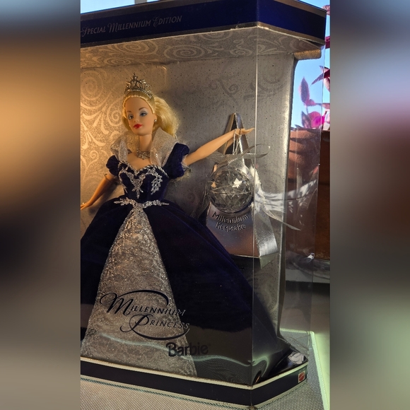Mattel Millennium Princess Barbie Doll in Box - Picture 4 of 9